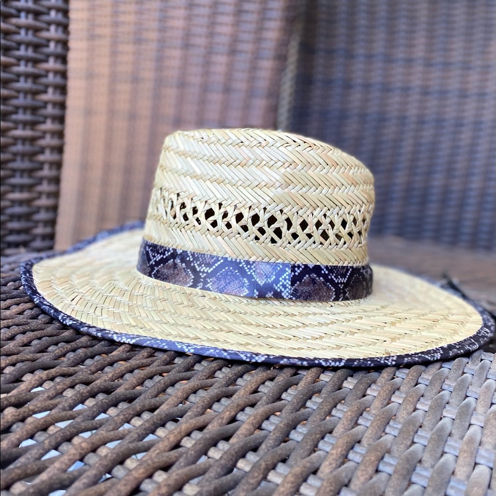 🌞2 x HOST PICK🌞 NWT Steve Madden Snake Print Panama Hat